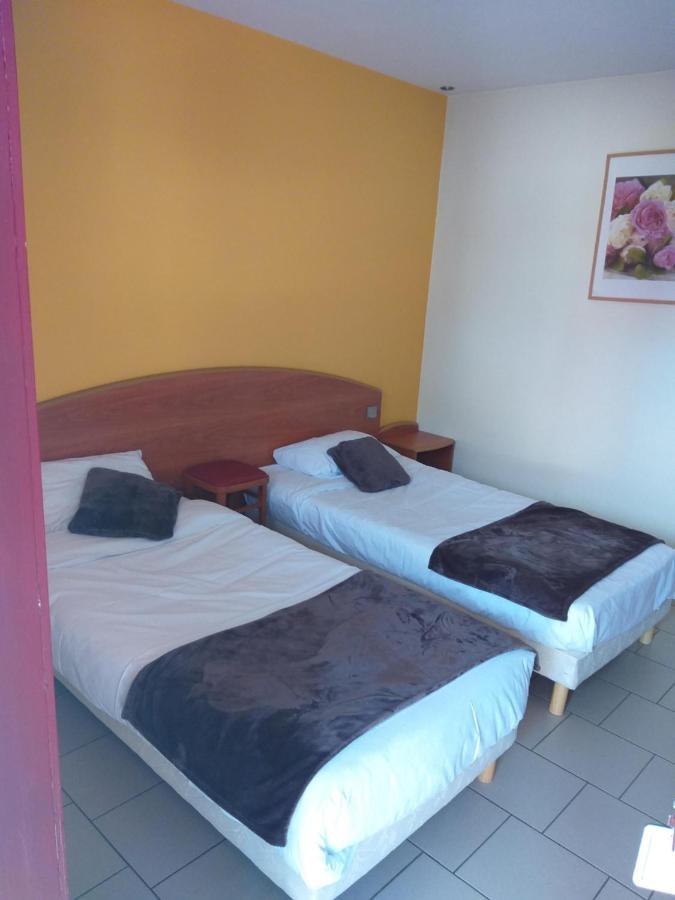 Avesnelles Logis Hotel - Les Paturelles מראה חיצוני תמונה