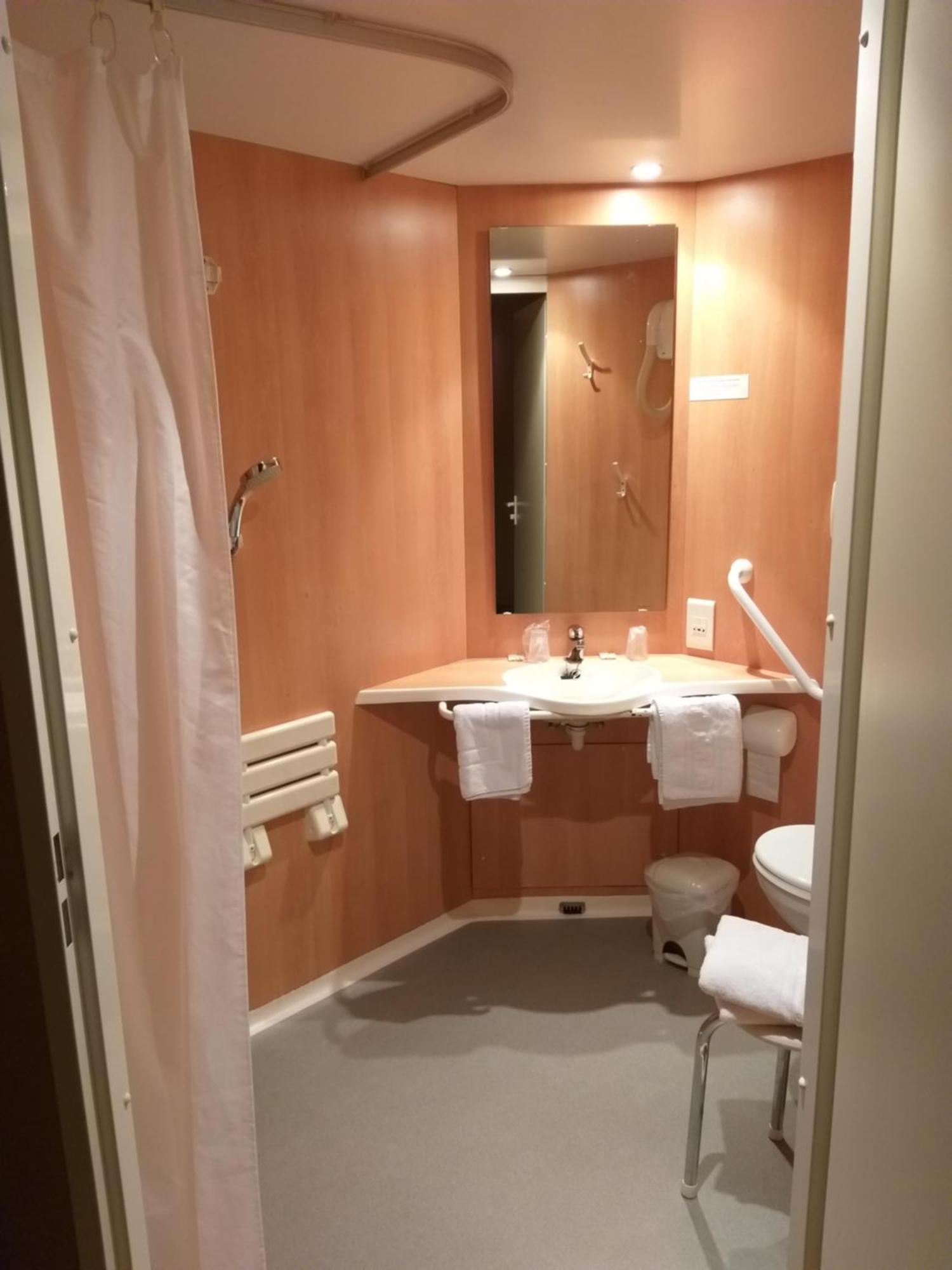 Avesnelles Logis Hotel - Les Paturelles מראה חיצוני תמונה